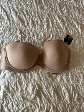 Wacoal Strapless Convertible Bra in Nude